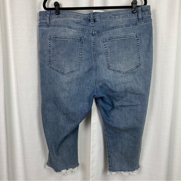 Lane Bryant Crochet Edge Mid Rise Pedal Pusher Jeans Sz.18 - Picture 11 of 15